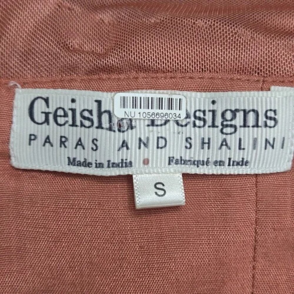Geisha Designs Anthropologie 3D floral asymmetrical Unique Blouse Statement top - Picture 9 of 9